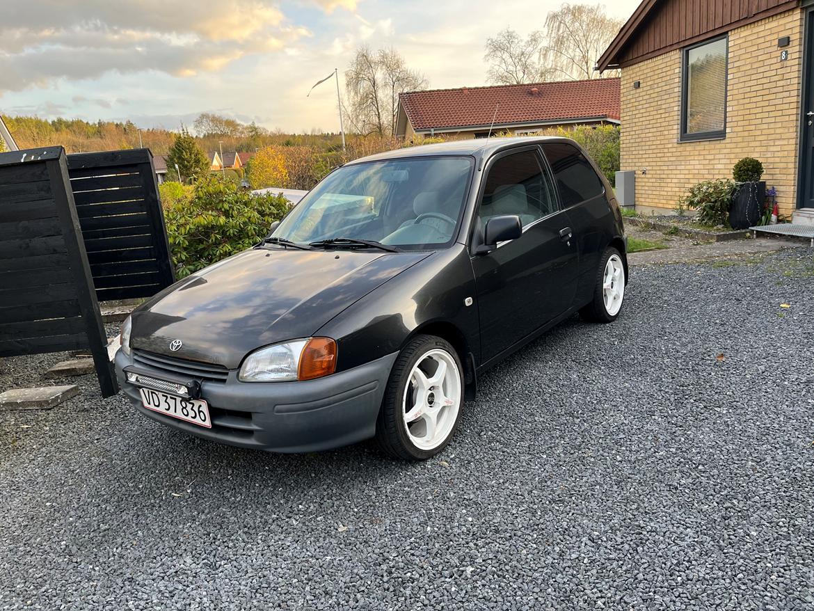 Toyota Starlet 1.3 16v billede 5