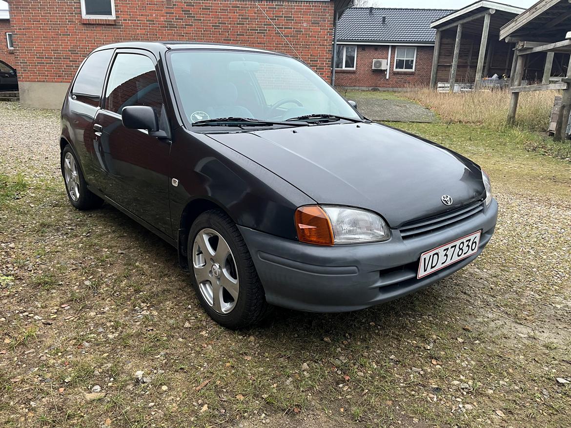 Toyota Starlet 1.3 16v billede 2