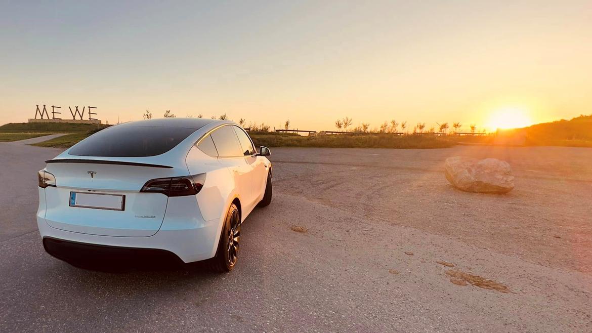 Tesla Model Y, Performance billede 3