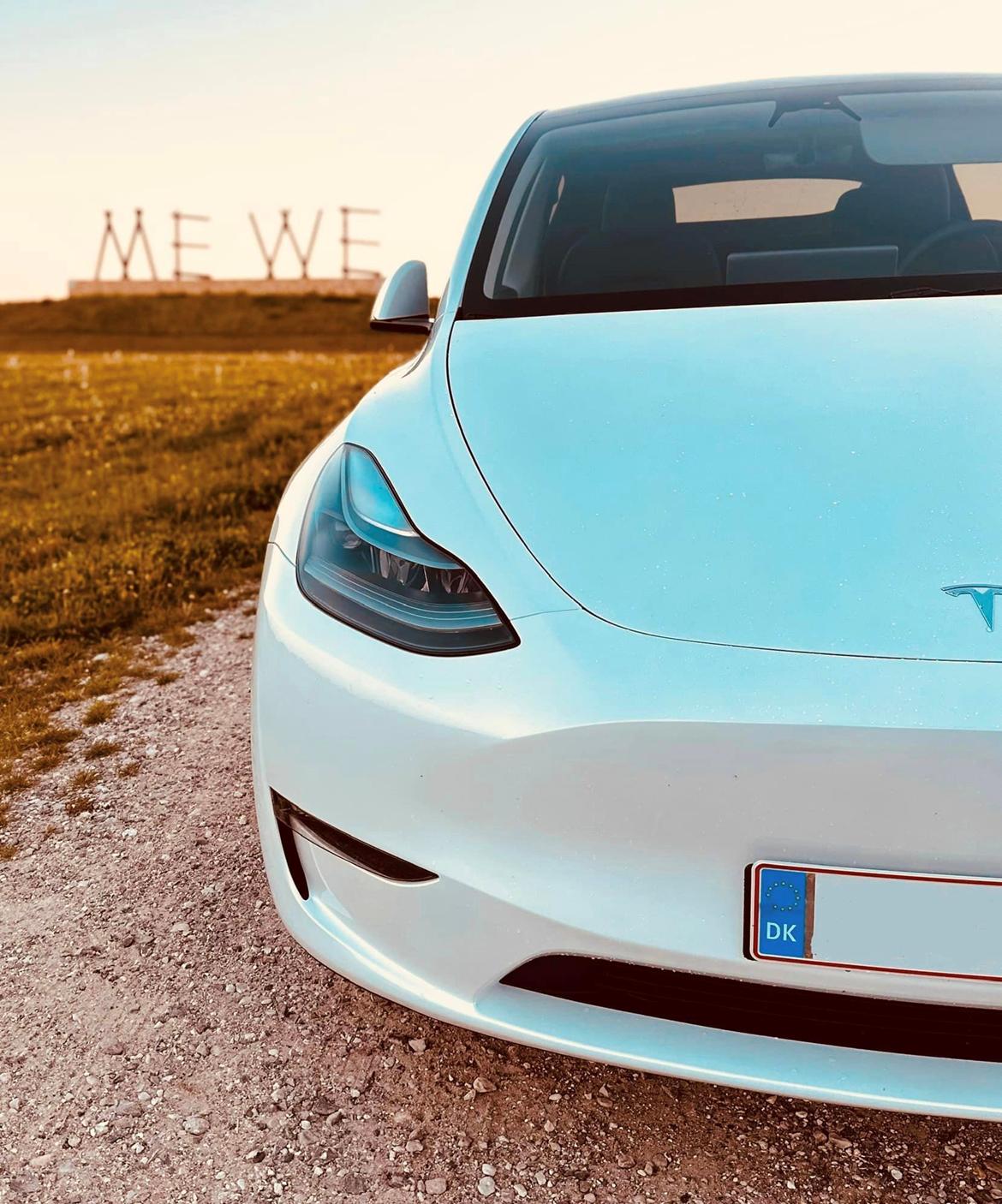 Tesla Model Y, Performance billede 9