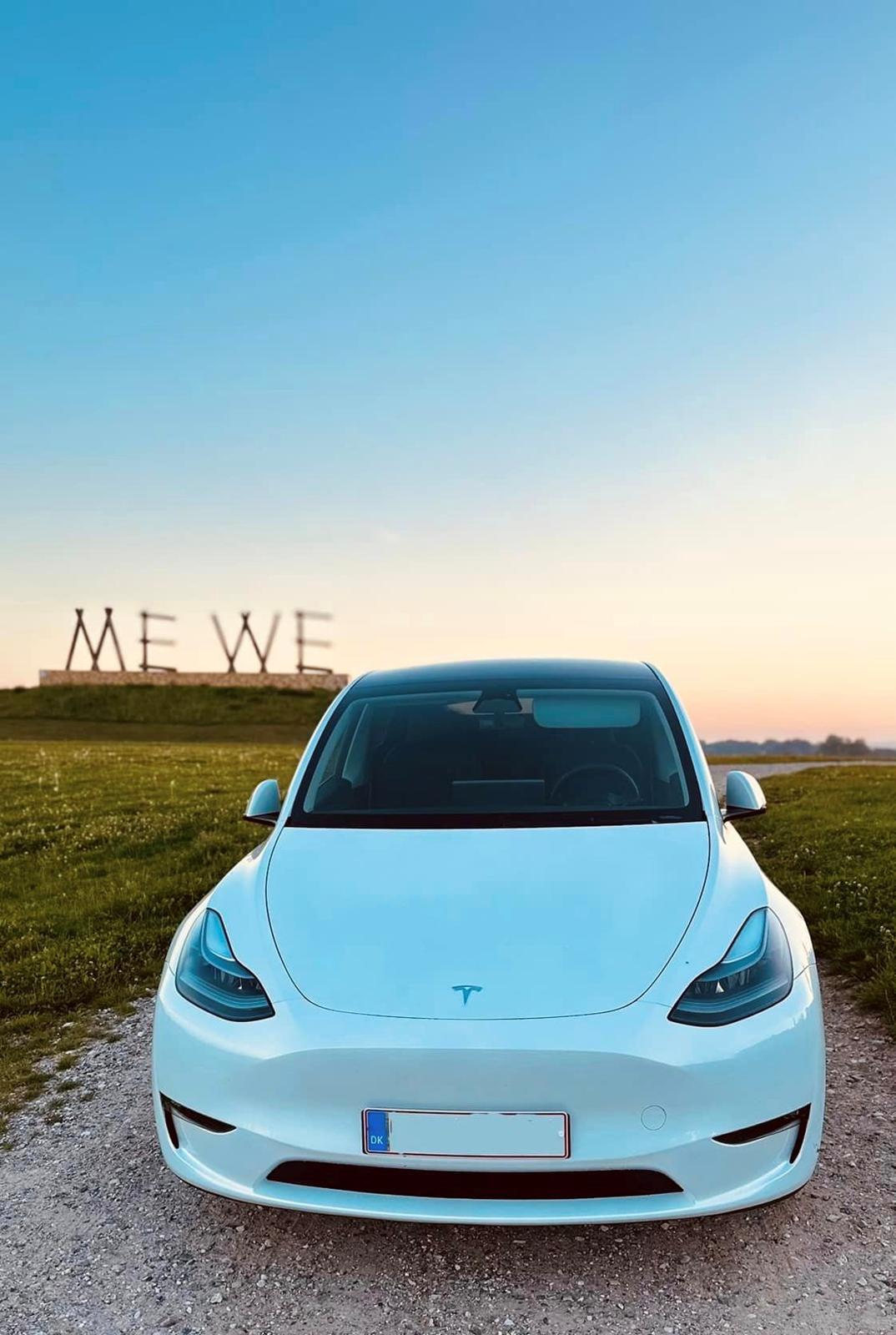 Tesla Model Y, Performance billede 11