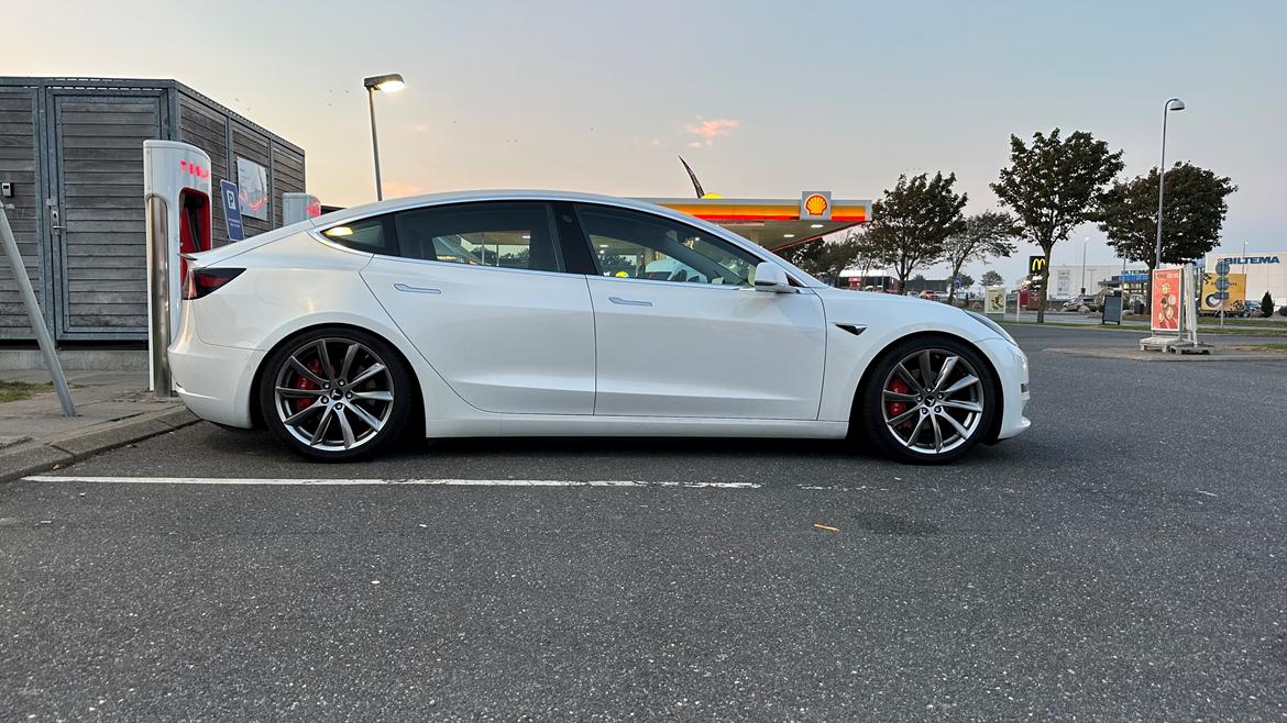 Tesla Model 3 Long Range AWD billede 1