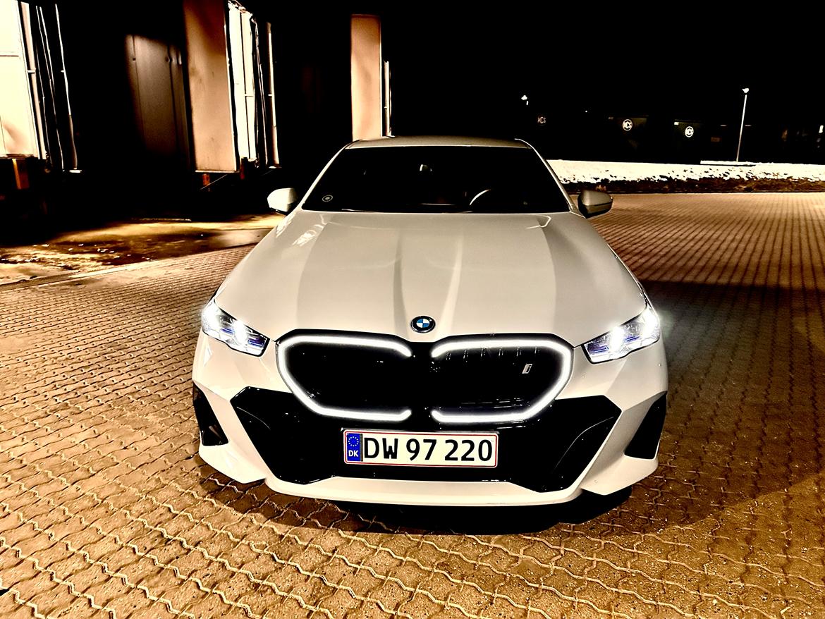 BMW i5 eDrive40 - M Sport Pro billede 1