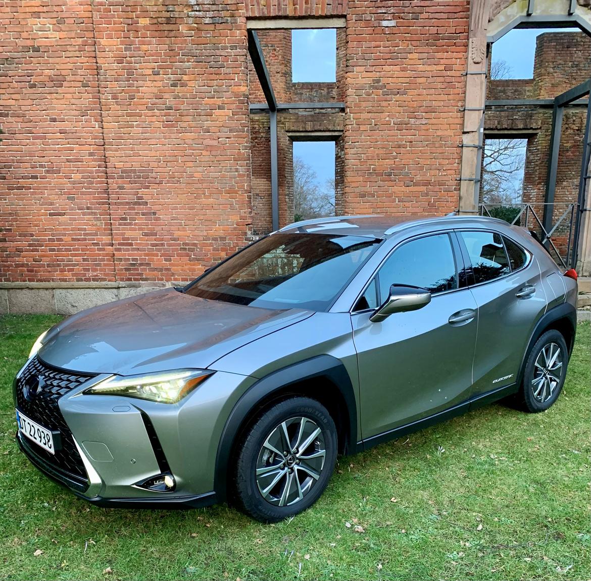 Lexus Lexus UX300e Luxury 5d Grå billede 2