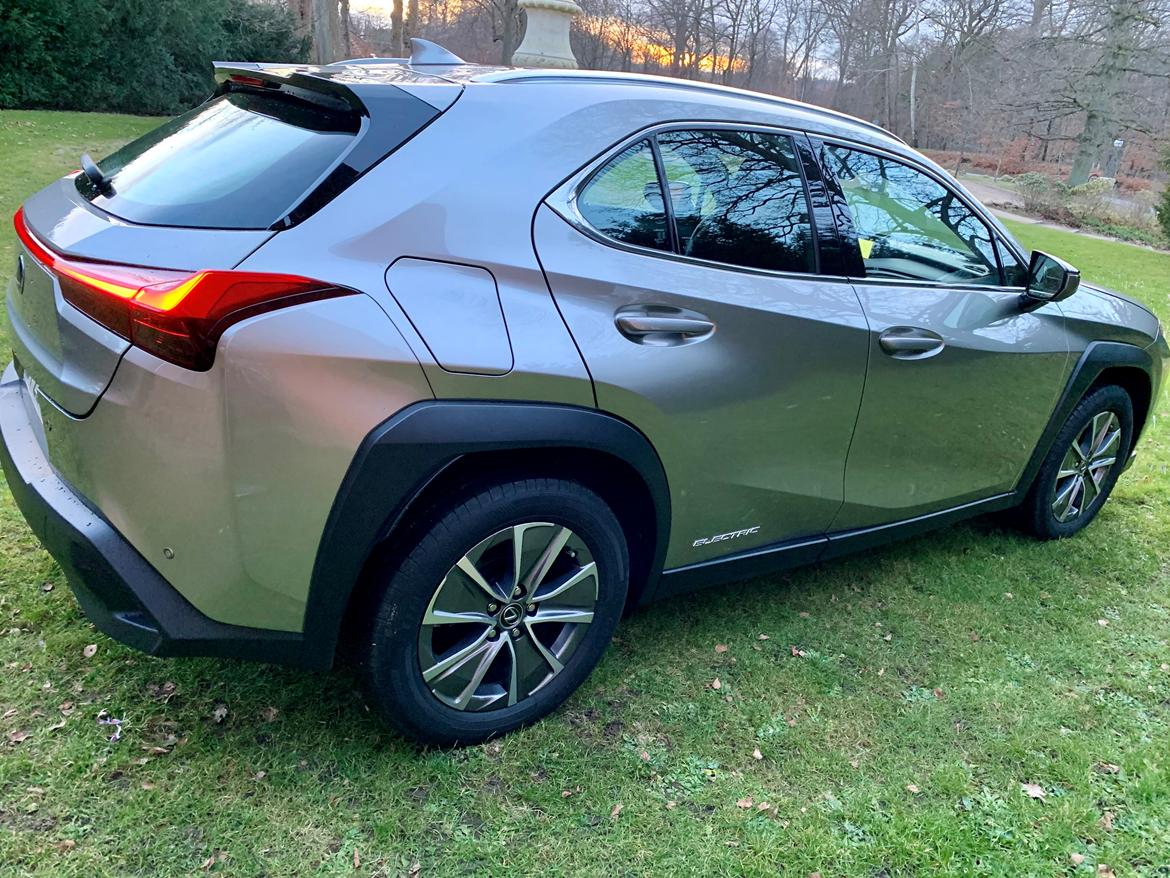 Lexus Lexus UX300e Luxury 5d Grå billede 5