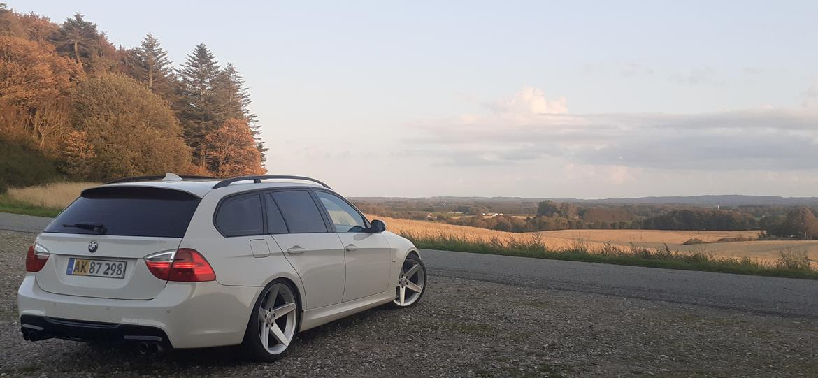 BMW E91 325d Touring M Sport Aut. billede 1