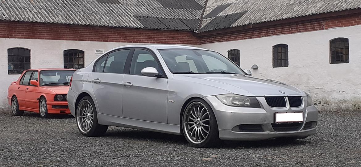 BMW E90 318i billede 15