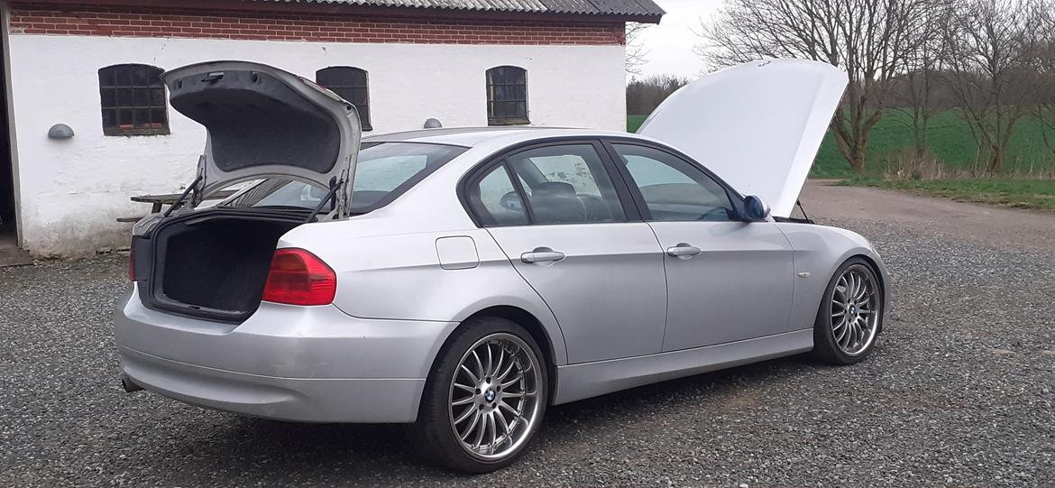 BMW E90 318i billede 22