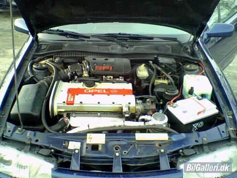 Opel Calibra 2.0i 16v SOLGT billede 8