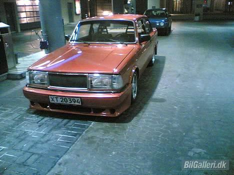 Volvo 242 - nysænket.. det pyntede meget(FØR OMBYGNING) billede 2