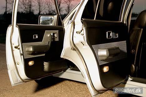 Opel Senator - Hjemmelavet dørebekleding billede 5