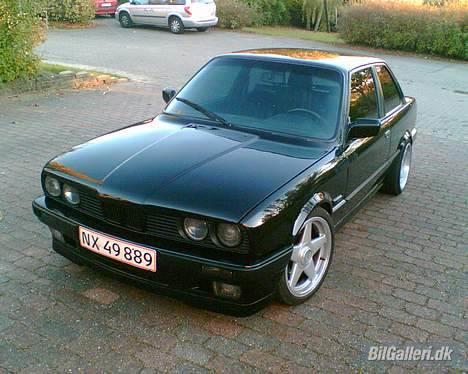 BMW E30 320/323 billede 1