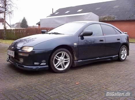Mazda 323F BA billede 5