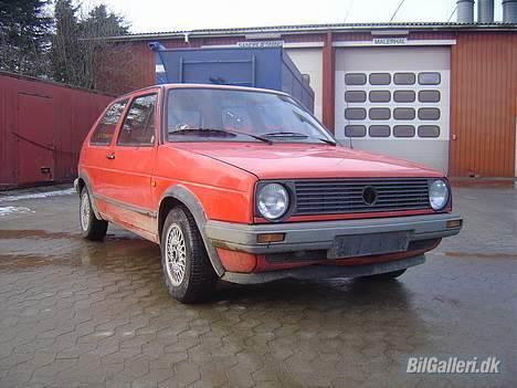 VW Golf 1300 total skadet :( billede 2
