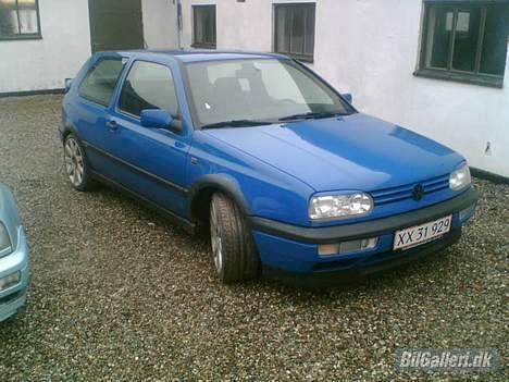 VW Golf GTI 8v *solgt* billede 2