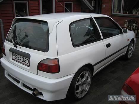 Nissan Sunny  (Solgt) billede 5
