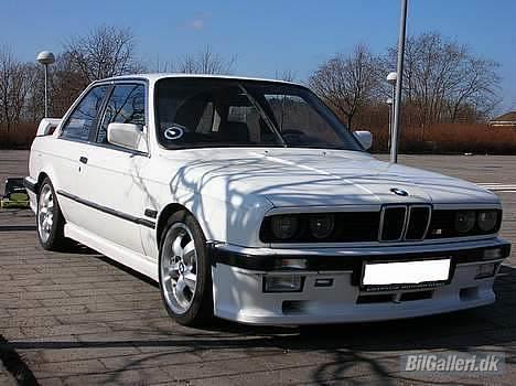 BMW 323i "Solgt" billede 1