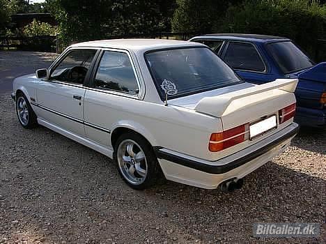 BMW 323i "Solgt" billede 3