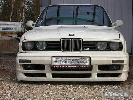 BMW 323i "Solgt" billede 6