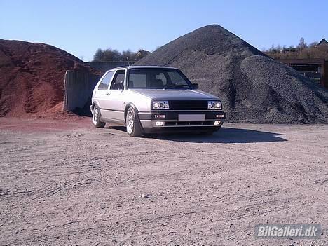 VW Golf 2 1.8 [SOLGT] - Her har vi så svinet! :P billede 1