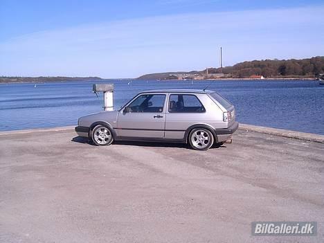 VW Golf 2 1.8 [SOLGT] - Så er gollern trillet "i" havnen! :P billede 7