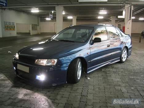 Toyota Carina E SOLGT billede 4