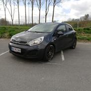 Kia RIO   [=SPAREKASSEN=]