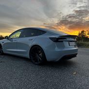 Tesla Model 3 Highland 2024