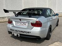 BMW 330i