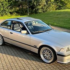 BMW E36 320i Coupe