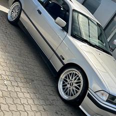 BMW E36 320i Coupe