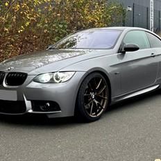 BMW E92 325i