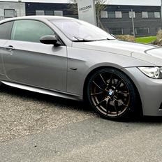 BMW E92 325i