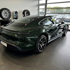 Porsche Taycan 4S