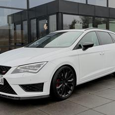 Seat Leon 5F Cupra - Black Edition - 290 HK