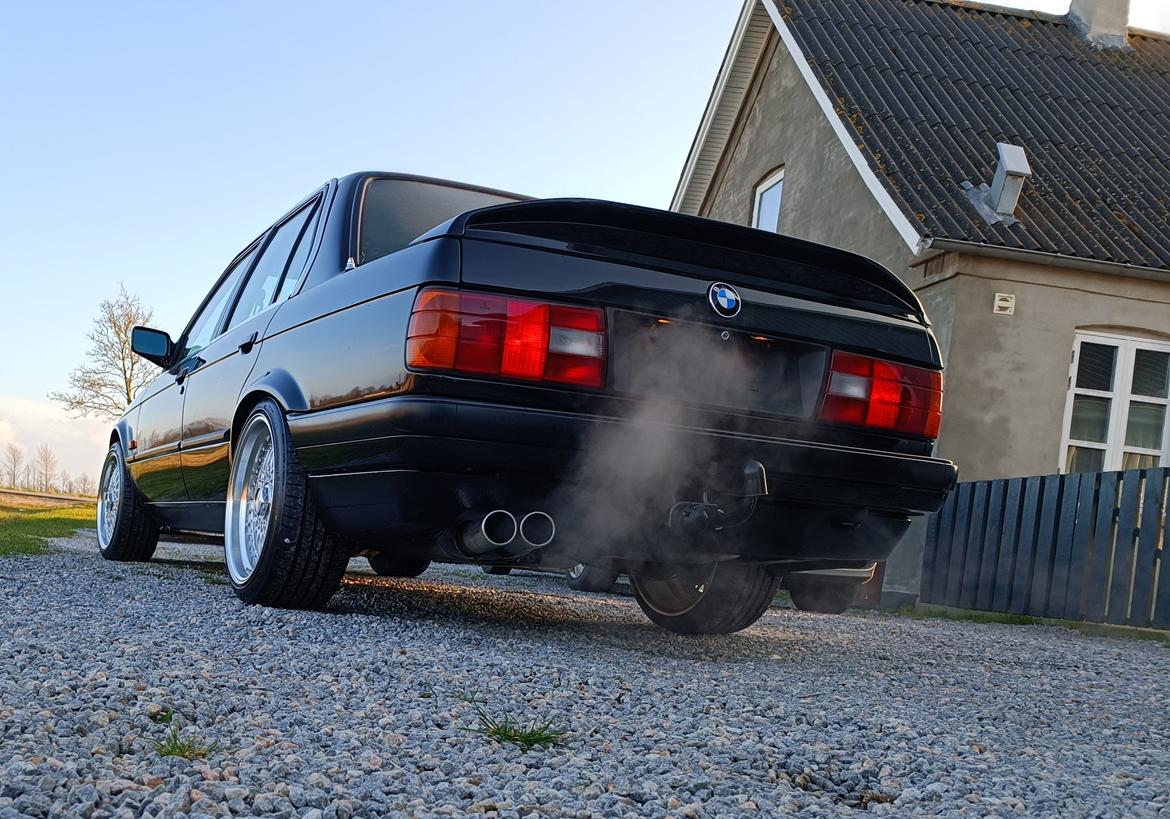 BMW E30 320i billede 5