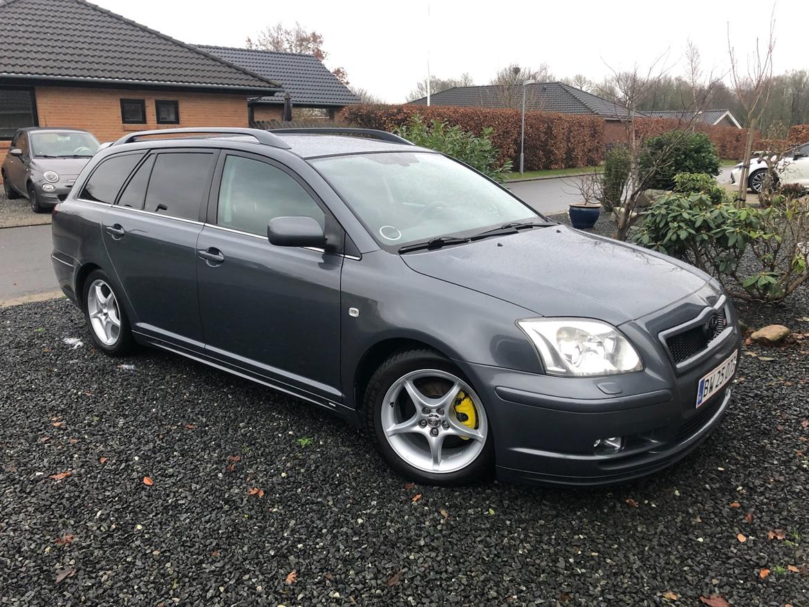 Toyota Avensis T25 billede 16