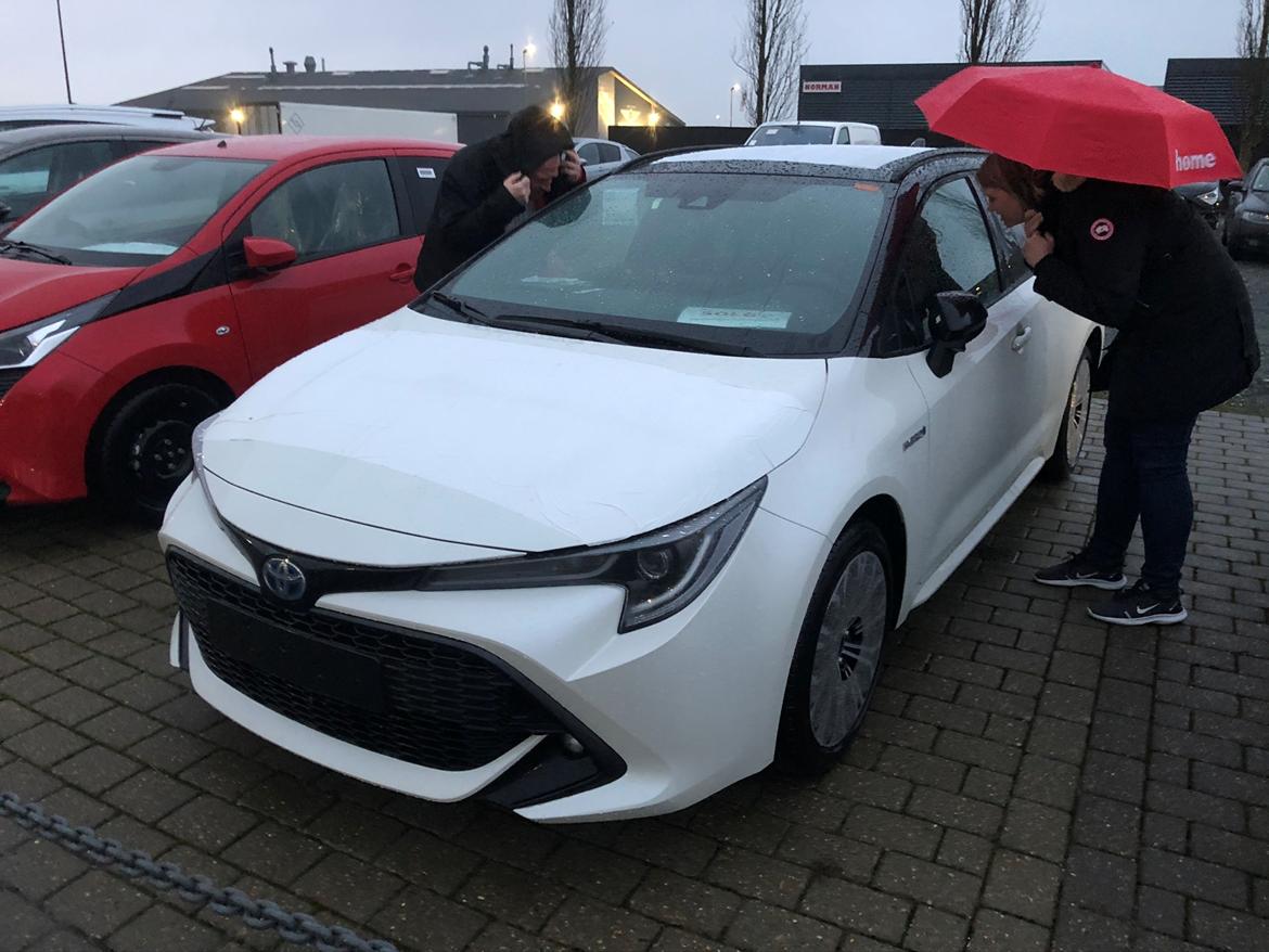 Toyota Corolla Hybrid ZWE211 billede 2