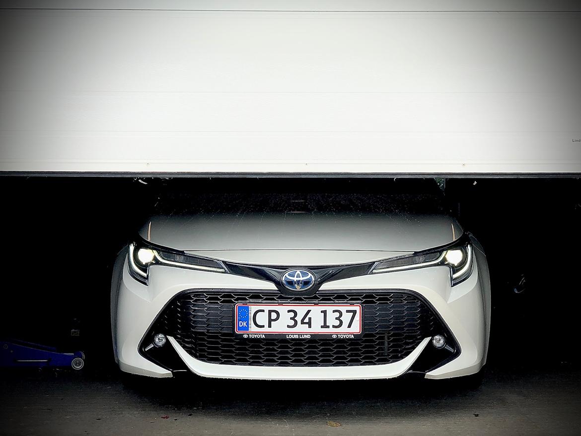 Toyota Corolla Hybrid ZWE211 billede 1