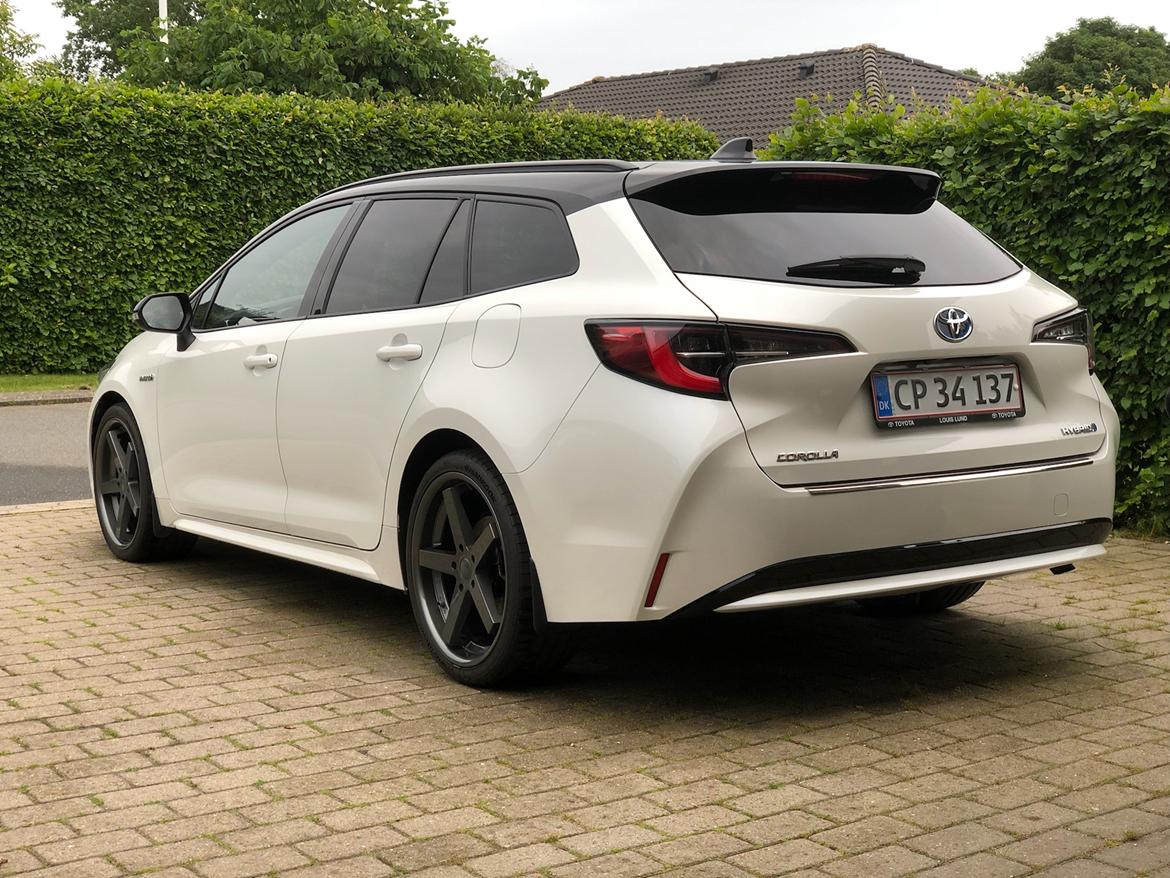 Toyota Corolla Hybrid ZWE211 billede 16