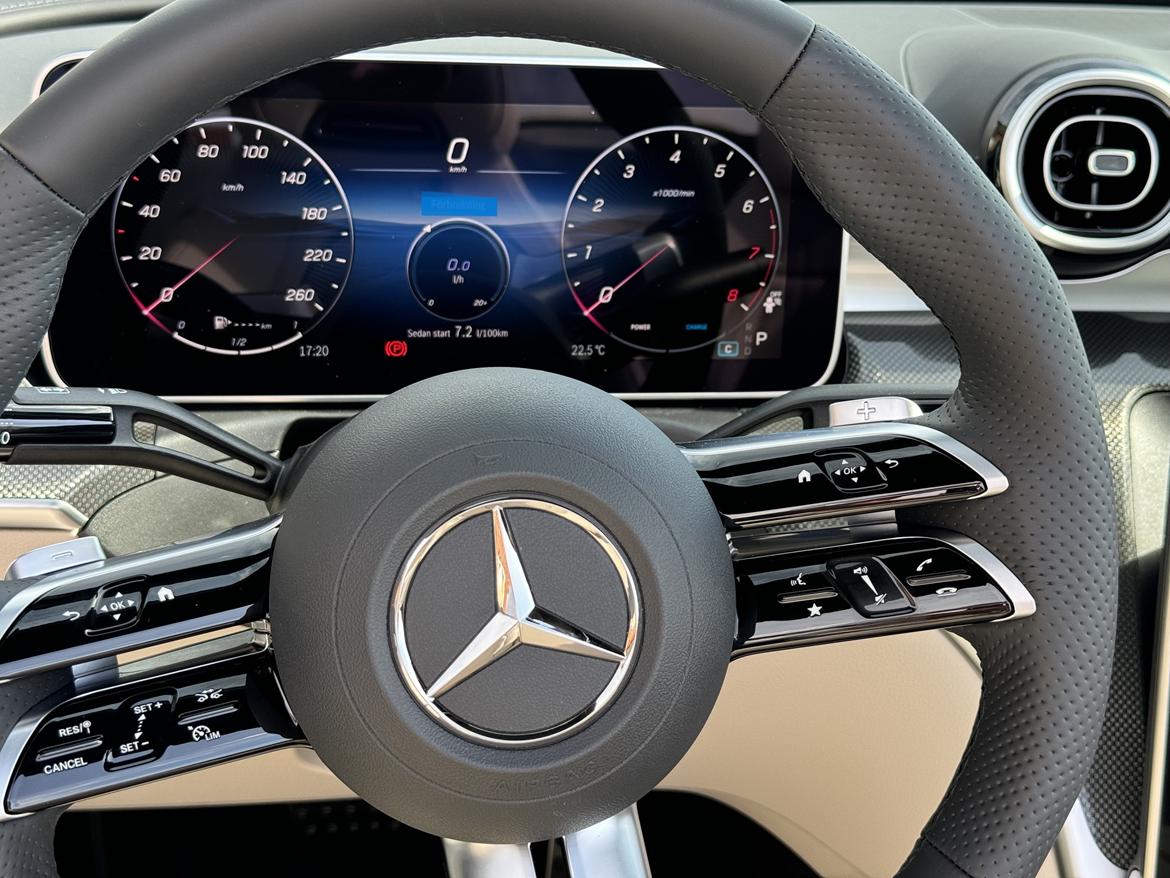 Mercedes Benz CLE 200 Cabriolet - . . . . . . . . . . . . . . . . . . .  2 gange 12 tommer skærme med sidste teknik. Bilen er online. billede 12