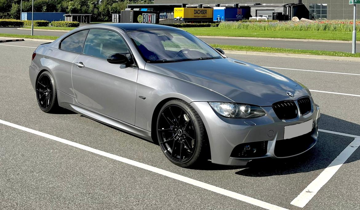 BMW E92 325i billede 2