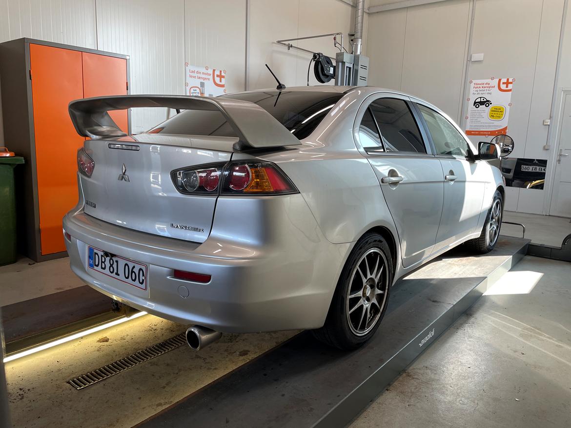 Mitsubishi Lancer X Sports Sedan billede 16