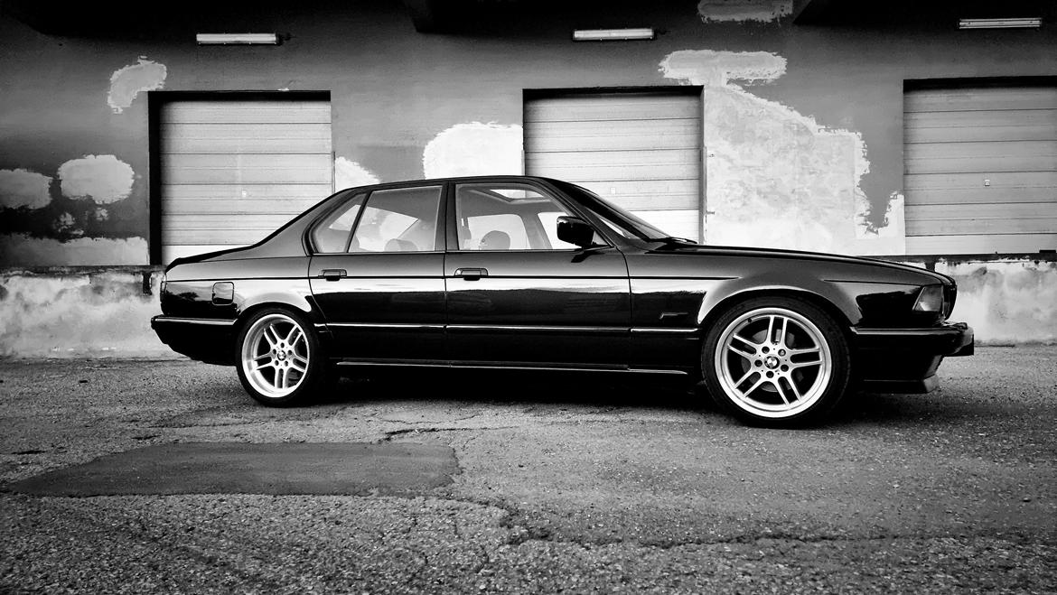 BMW 730i V8 E32 billede 1
