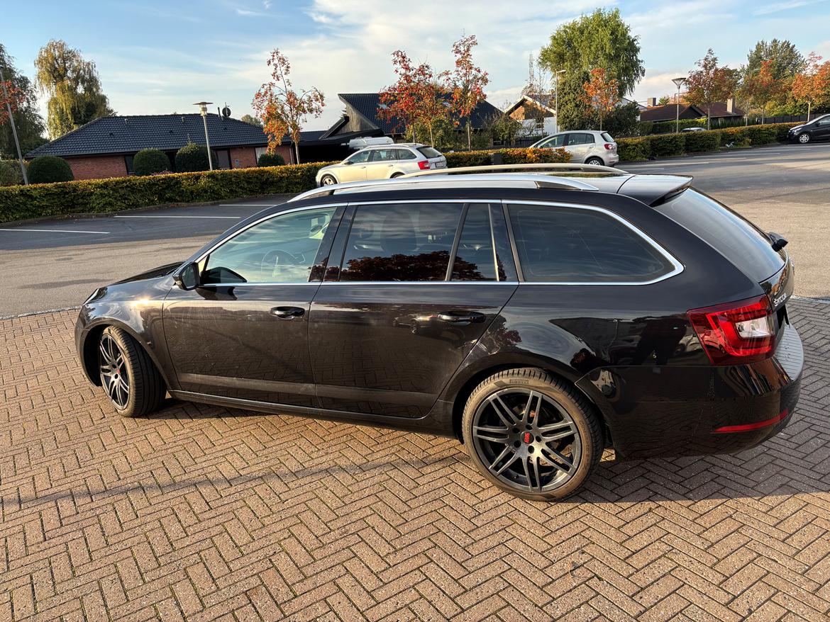 Skoda Octavia Mk3.5 Combi 2.0TSI 190HK DSG billede 1