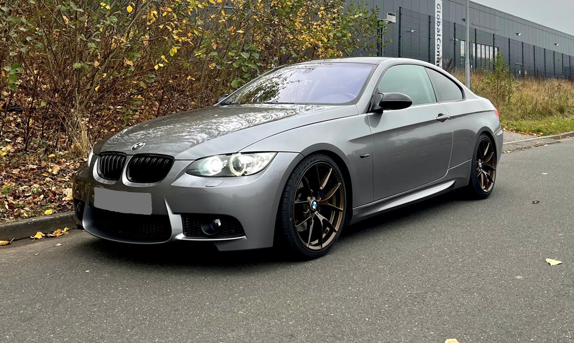 BMW E92 325i billede 1