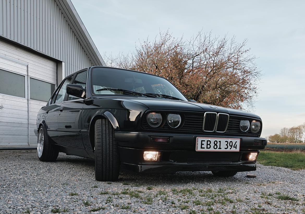 BMW E30 320i billede 12