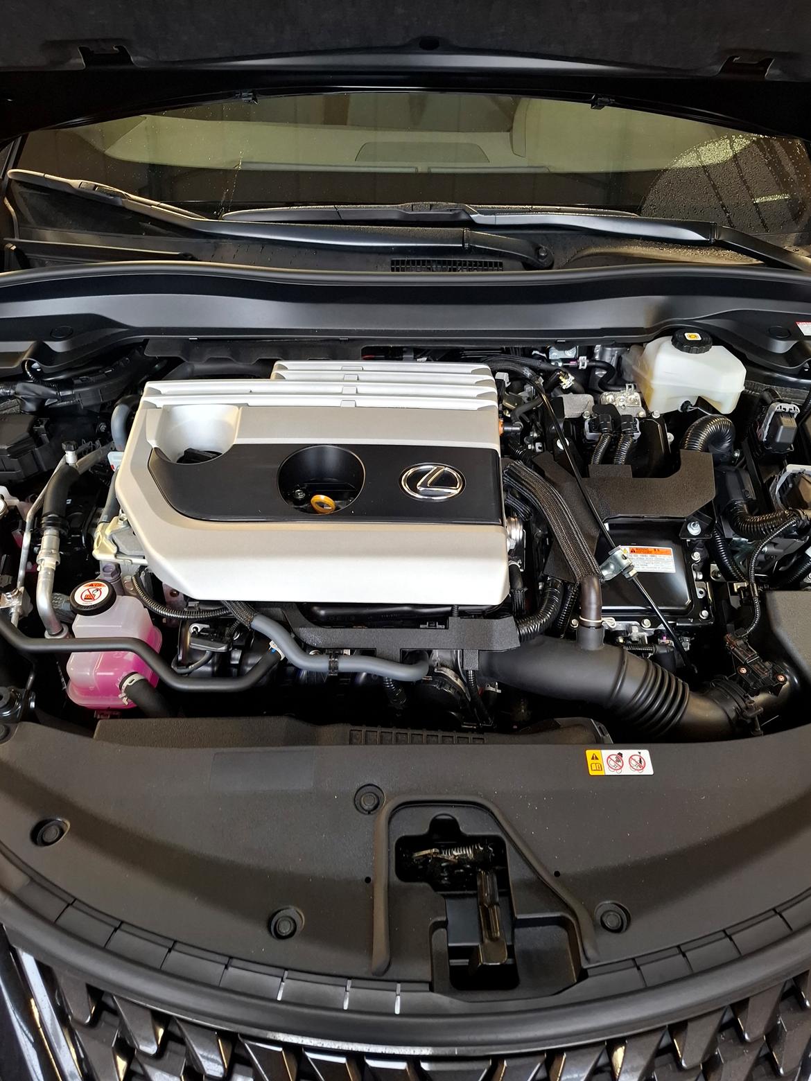 Lexus Ux 250h Premium Teknik billede 4