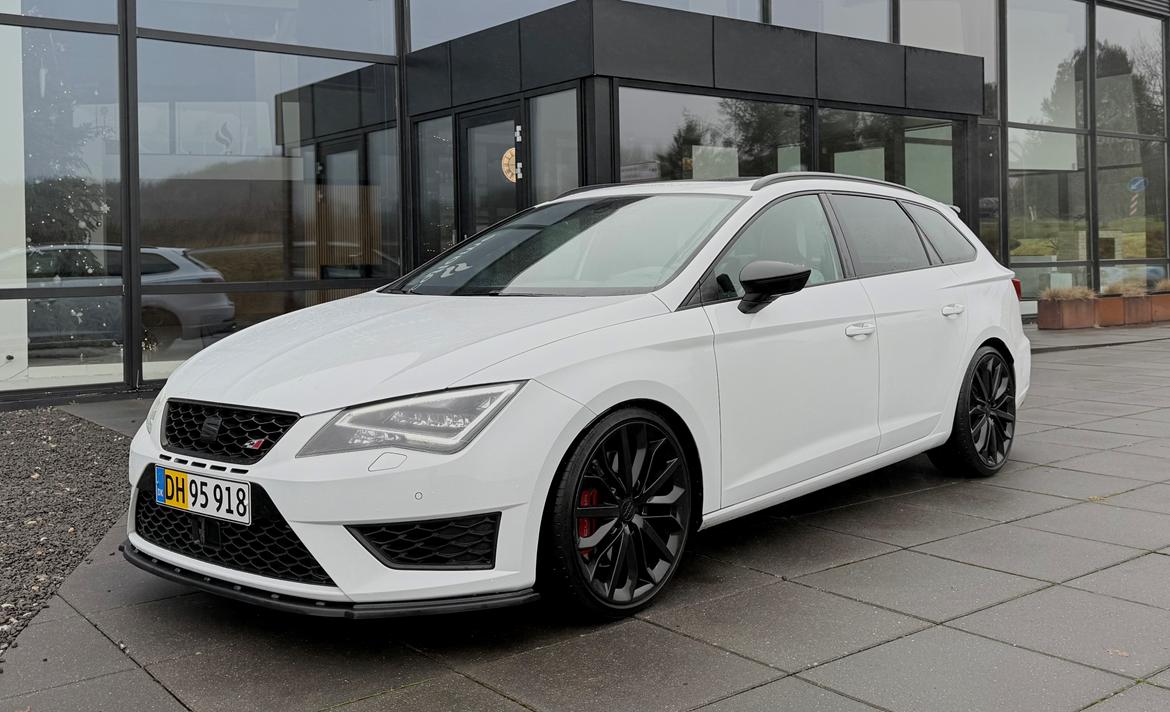 Seat Leon 5F Cupra - Black Edition - 290 HK billede 1