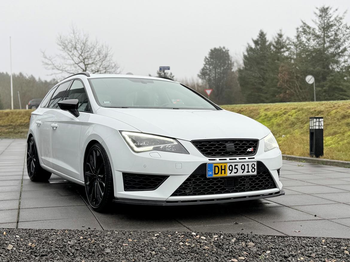 Seat Leon 5F Cupra - Black Edition - 290 HK billede 2